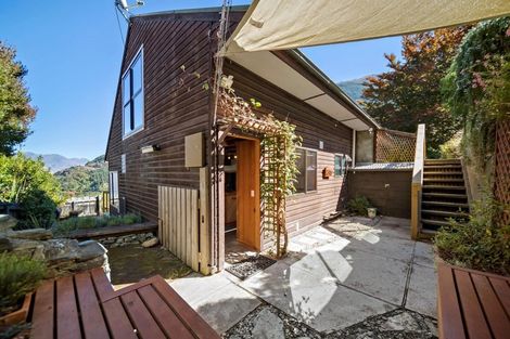 Photo of property in 24b Mckerrow Place, Sunshine Bay, Queenstown, 9300