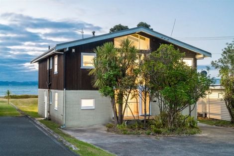 Photo of property in 66 Tindalls Bay Road, Tindalls Beach, Whangaparaoa, 0930