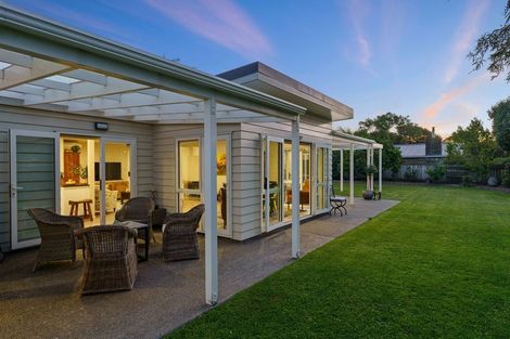 Photo of property in 16 Sunny Glen, Waikanae, 5036