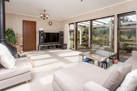 Photo of property in 134 Chelsea View Drive, Chatswood, Auckland, 0626