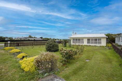 Photo of property in 48 Seabury Avenue, Foxton Beach, Foxton, 4815