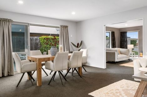 Photo of property in 15 Graycliffe Street, Halswell, Christchurch, 8025