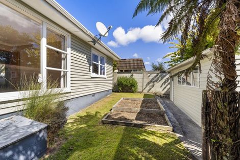 Photo of property in 13 Aorangi Road, Paraparaumu, 5032