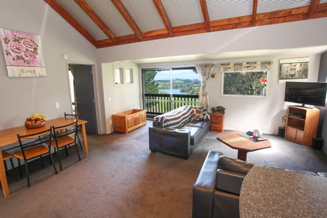 Photo of property in 72 Maungatawhiri Road, Raglan, 3295