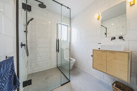 Photo of property in 22b Saint Ives Grove, Whalers Gate, New Plymouth, 4310