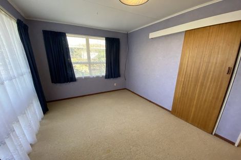 Photo of property in 9 Raglan Avenue, Cloverlea, Palmerston North, 4412