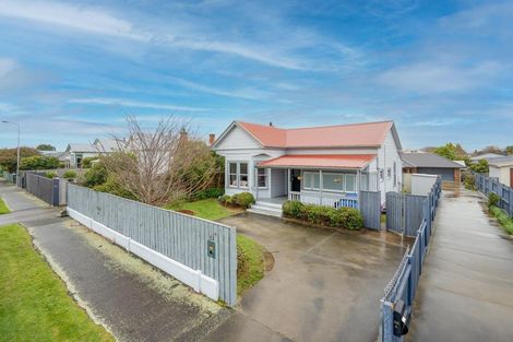 Photo of property in 36 Knowles Street, Terrace End, Palmerston North, 4410
