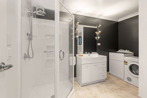 Photo of property in 4 Bay View Road, Raglan, 3225