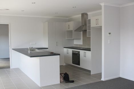 Photo of property in 7 South Street, Papakura, 2110