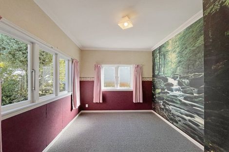 Photo of property in 16 Shamrock Street, Takaro, Palmerston North, 4412