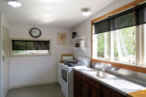 Photo of property in 229 Hauraki Road, Coromandel, 3506