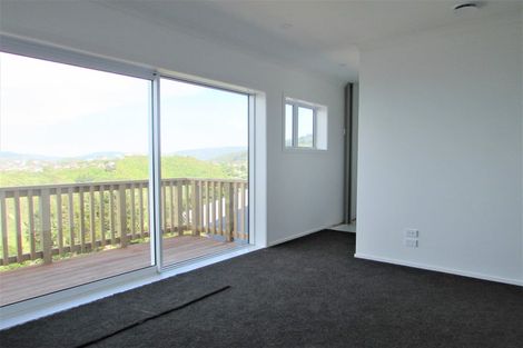 Photo of property in 14 Cessna Way, Newlands, Wellington, 6037