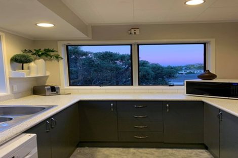 Photo of property in 47 John Dee Crescent, Red Beach, 0932