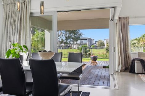 Photo of property in 42 Cassinia Close, Papamoa Beach, Papamoa, 3118