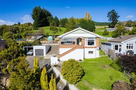 Photo of property in 16 Braeside, Kinmont Park, Mosgiel, 9024