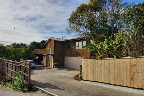 Photo of property in 38 Banyan Drive, Totara Heights, Auckland, 2105