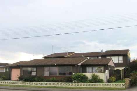 Photo of property in 2/48 Meeanee Quay, Westshore, Napier, 4110