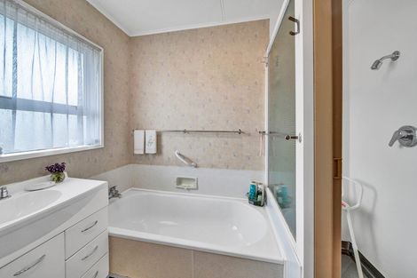 Photo of property in 21 Davidson Street, Hawera, 4610