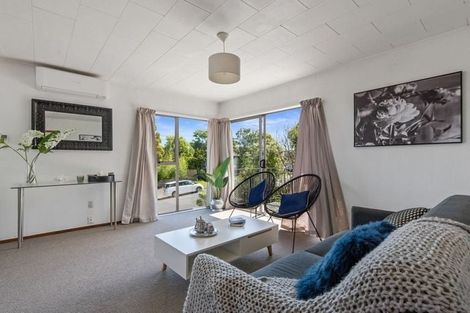 Photo of property in 4a Lavery Place, Sunnynook, Auckland, 0632