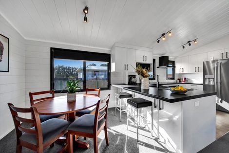 Photo of property in 221 Parklands Avenue, Bell Block, New Plymouth, 4312