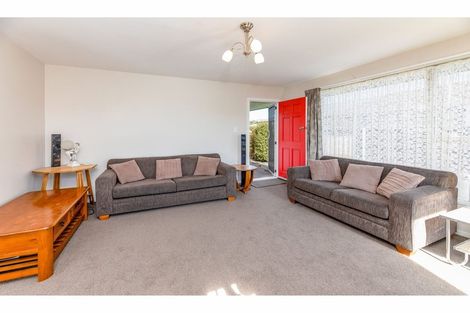 Photo of property in 2/97 Hay Street, Bromley, Christchurch, 8062