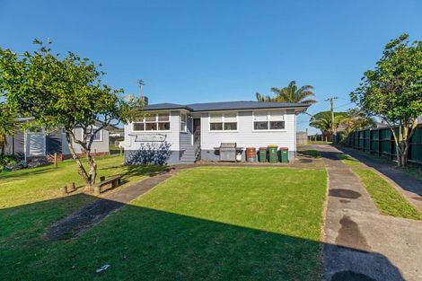 Photo of property in 87a Tidal Road, Mangere, Auckland, 2022