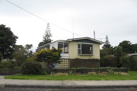 Photo of property in 25 Pitcairn Street, Oakura, 4314