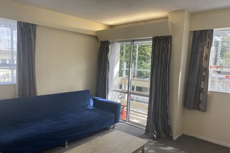 Photo of property in 5 Hawker Street, Mount Victoria, Wellington, 6011