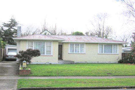 Photo of property in 25 Ruamahanga Crescent, Terrace End, Palmerston North, 4410