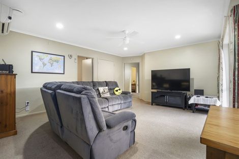 Photo of property in 43 Cate Road, Rototuna North, Hamilton, 3210