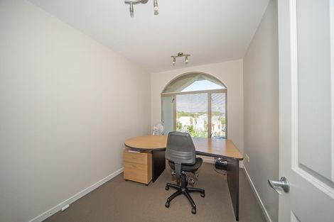 Photo of property in 24 Jordan Street, Island Bay, Wellington, 6023