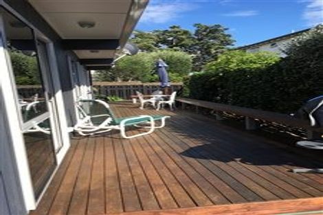 Photo of property in 25d Saltburn Road, Milford, Auckland, 0620