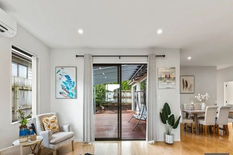 Photo of property in 13 Huahua Crescent, Papakura, 2110