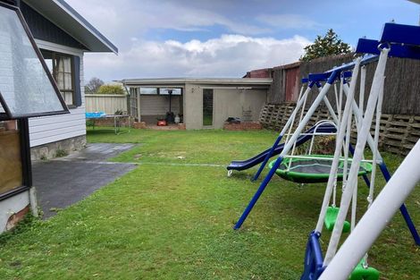 Photo of property in 15 Larchmont Grove, Totara Park, Upper Hutt, 5018