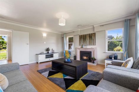 Photo of property in 11 Grand Vue Road, Kawaha Point, Rotorua, 3010