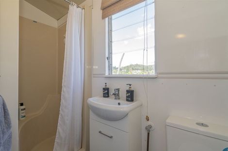 Photo of property in 2 Ridge Road, Tairua, 3508
