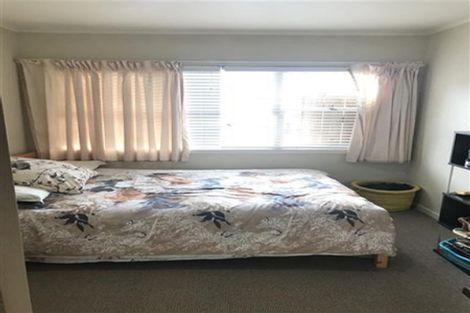 Photo of property in 1/23 Forrest Hill Road, Milford, Auckland, 0620