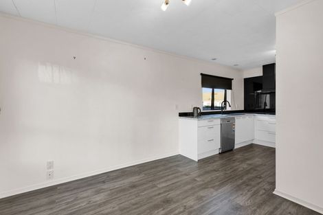 Photo of property in 8a Keats Place, Whalers Gate, New Plymouth, 4310