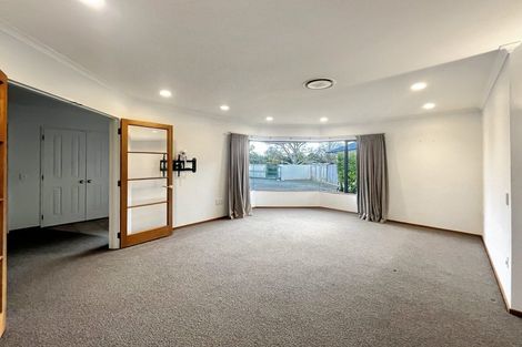 Photo of property in 86 Pahiatua Street, Hokowhitu, Palmerston North, 4410