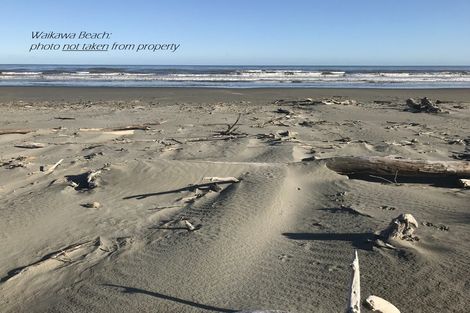 Photo of property in 3 Sarah Street, Waikawa Beach, Levin, 5573