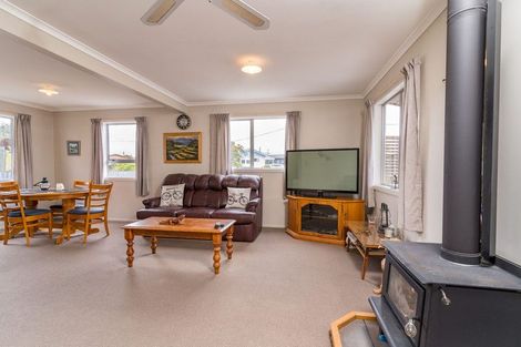 Photo of property in 17 Macaulay Place, Twizel, 7901