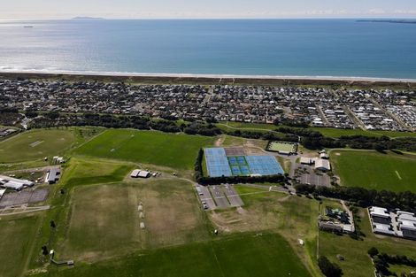 Photo of property in 828b Papamoa Beach Road, Papamoa Beach, Papamoa, 3118