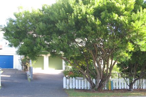 Photo of property in 1/232 Beach Road, Campbells Bay, Auckland, 0630