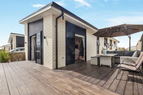 Photo of property in 2 Kaitaka Way, Papamoa, 3118