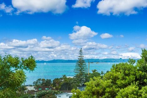 Photo of property in 5 Kilduff Place, Mairangi Bay, Auckland, 0630