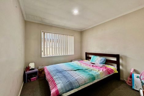 Photo of property in 1 Ranchod Terrace, Pukekohe, 2120