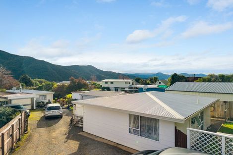 Photo of property in 25a Moana View Road, Waikawa, Picton, 7220