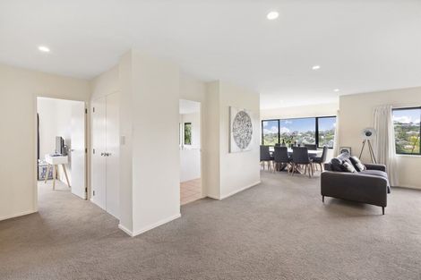 Photo of property in 2/60 Arran Road, Browns Bay, Auckland, 0630