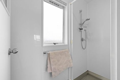 Photo of property in 16 Ryder Crescent, Levin, 5510