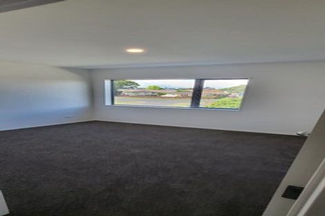 Photo of property in 15a Chadwick Crescent, Mangere East, Auckland, 2024
